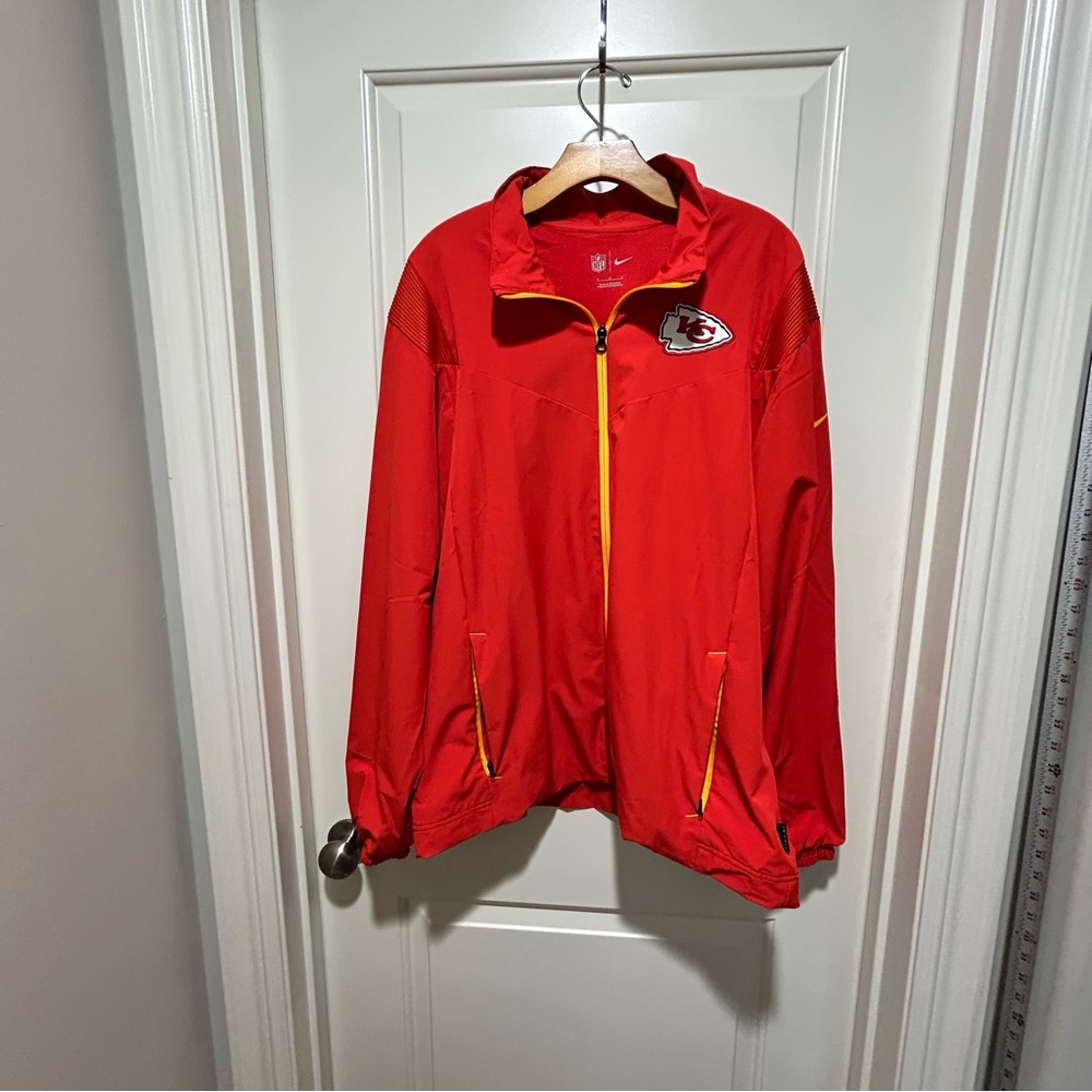 NFL Nike Red KC Chiefs Full-Zip Windbreaker with Yellow Trim. Like New. 2 pocket